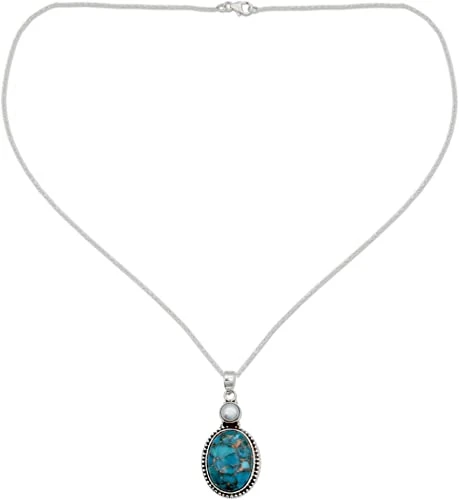 collar de turquesa con diseño elegante con colgate de plata 
